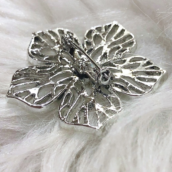 Vintage Poinsettia Flower Welded Metal Brooch - Picture 6 of 10